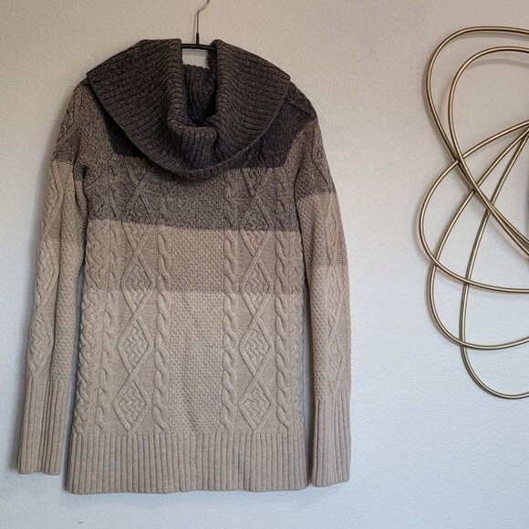 BCBG Maxarzia Cowl Neck Wool Sweater - XS - Picture 7 of 12